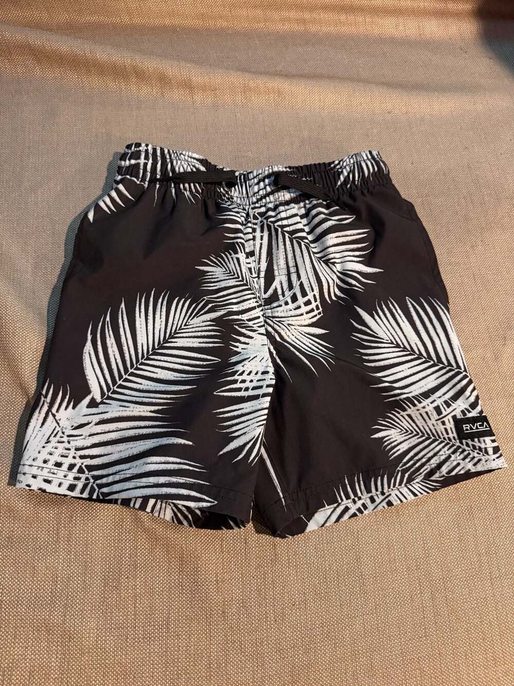 RVCA Boys Palm Leaf Print Swim Trunks Shorts Size S (7/8)
